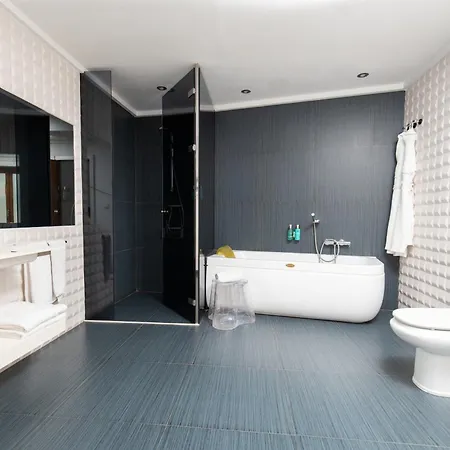 Nou Roma Hotel 3*